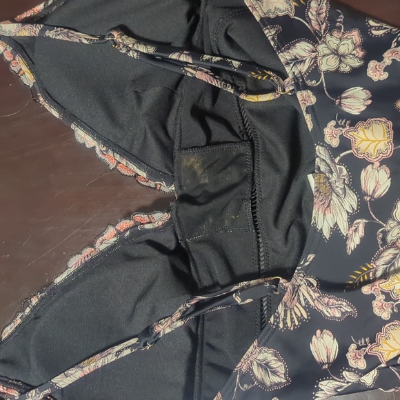NWT Asos floral embroidered swimsuit - Picture 10 of 11